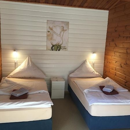 Abb Sportcenter Gaensefurth, Doppelzimmer Ohne Kueche, Standard Doppelzimmer Mit Kueche Hecklingen  Exterior photo