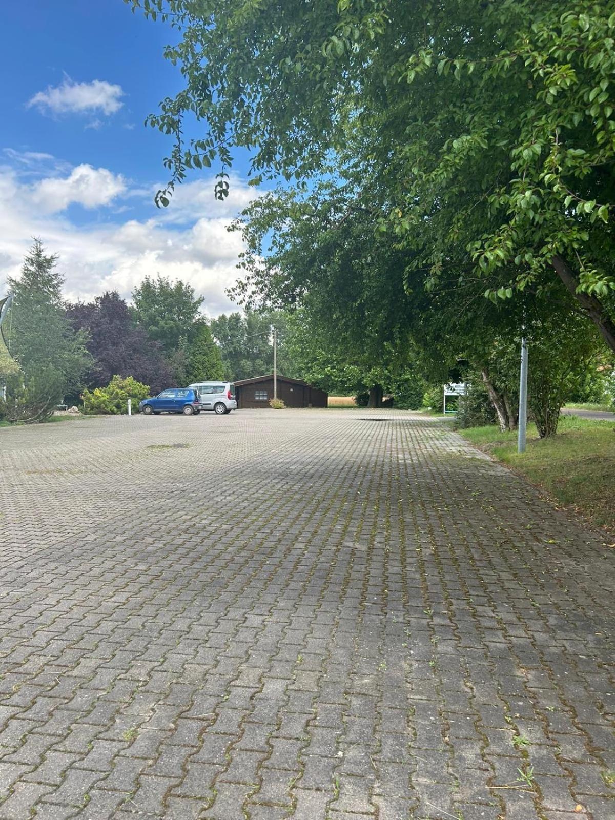 Abb Sportcenter Gaensefurth, Doppelzimmer Ohne Kueche, Standard Doppelzimmer Mit Kueche Hecklingen  Exterior photo